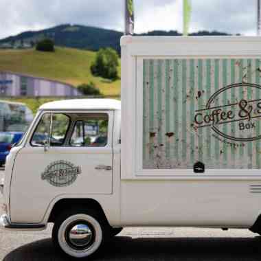 Logo Logo Coffee & Snack Box